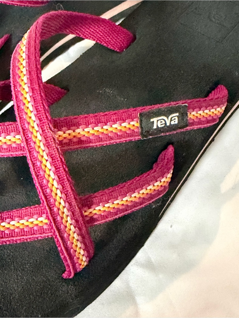 Teva Women's Olowahu Lindi Boysenberry Polyester Sandal Womens Size 7 - Picture 3 of 7